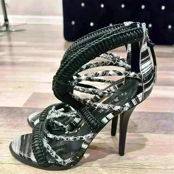 L.A.M.B. Black White Gladiator Heels Sandals Sz. US7.5 - Picture 1 of 5